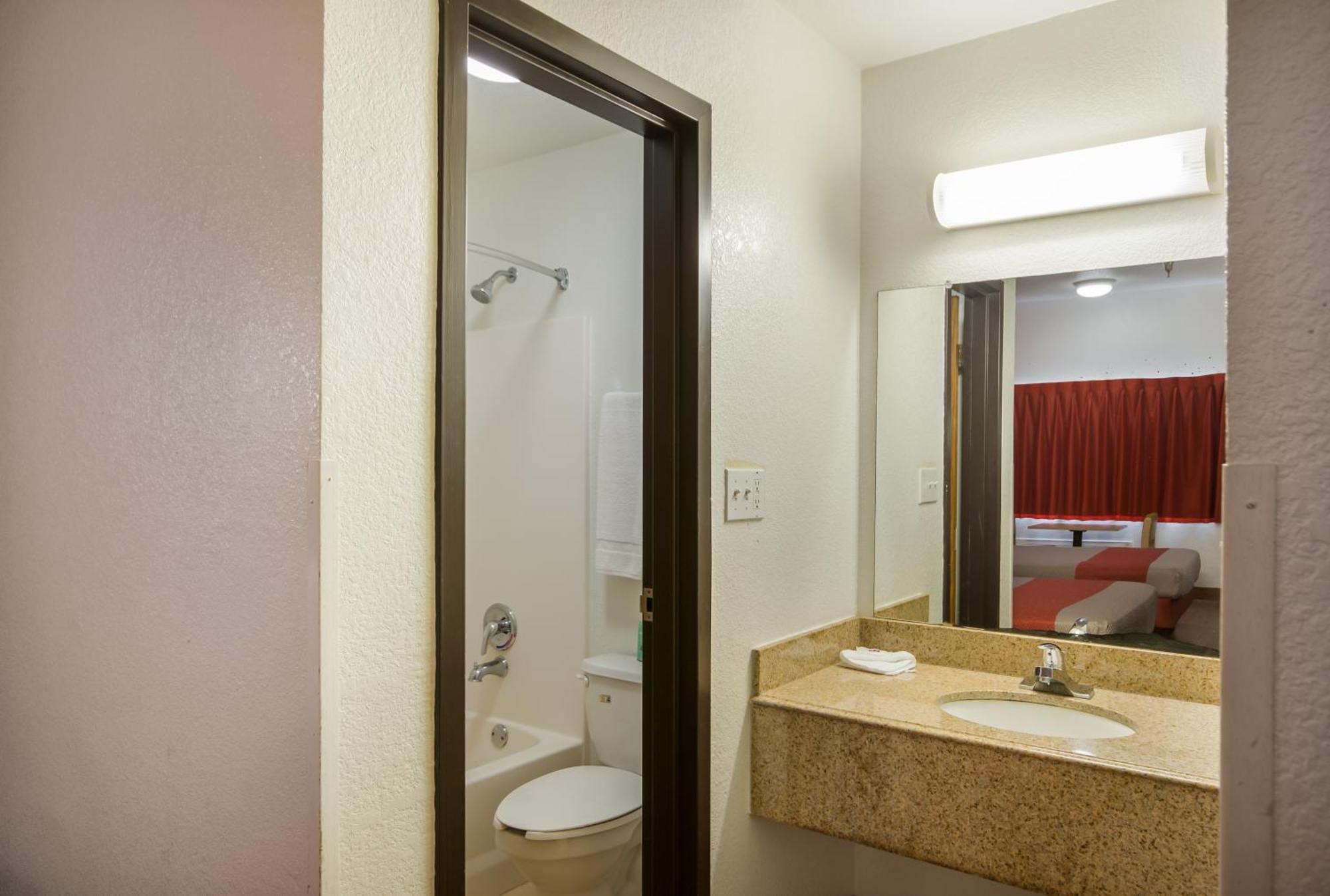 Americas Best Value Inn & Suites Humble Exteriér fotografie